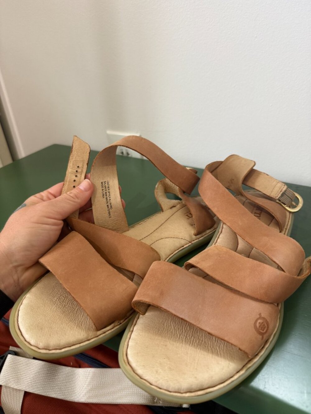 NWOT BORN Criss-Cross Leather Sandal, Size 11 - Picture 5 of 5
